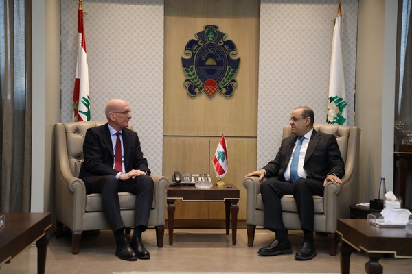 اللواء الياس البيسري يبحث مع السفير الألماني الأوضاع العامة في لبنان والمنطقة اللواء الياس البيسري يبحث مع السفير الألماني الأوضاع العامة في لبنان والمنطقة