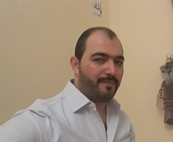 خبير العطور محمد فؤاد الحراكي … اعشق العطور والدمج بين العربي والغربي وطموحي أساس براند خاص بي … خبير العطور محمد فؤاد الحراكي … اعشق العطور والدمج بين العربي والغربي وطموحي أساس براند خاص بي …