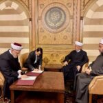 استقبل مفتي الجمهورية اللبنانية الشيخ عبد اللطيف دريان في دار الفتوى سفير دولة قطر في لبنان الشيخ سعود بن عبد الرحمن آل ثاني