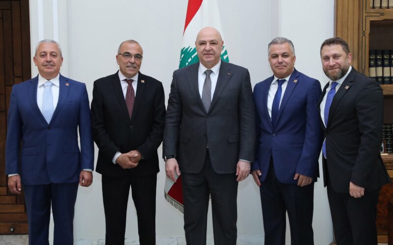 الرئيس عون عرض شؤونا رياضية واجتماعية  مع الوزيرة بيرقدرايان والنائب ابي رميا ورابطة سيدة ايليج