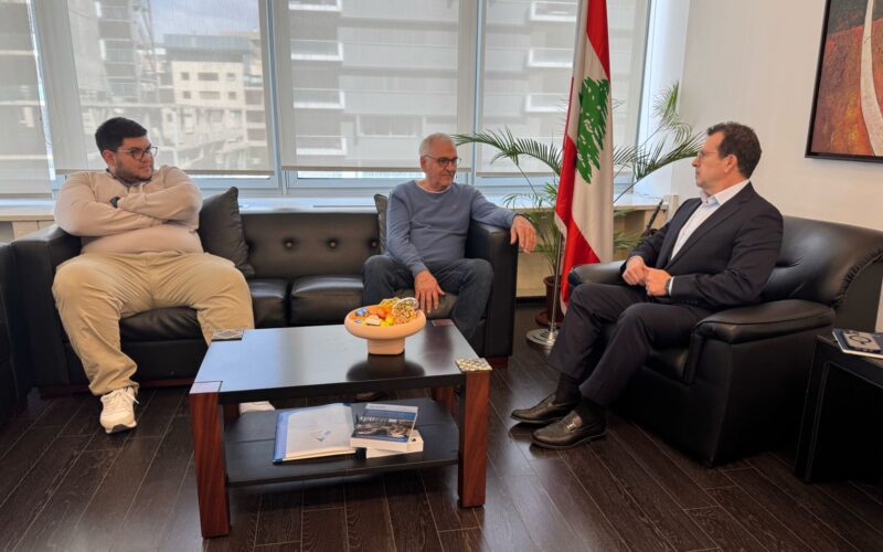 شحادة يستقبل رئيس غرفة تجارة زحلة وعائلة بوموسى من كفرسلوان