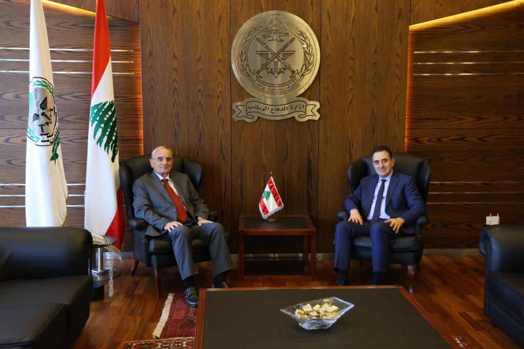 وزير الدفاع الوطني استقبل النائب رازي الحاج
